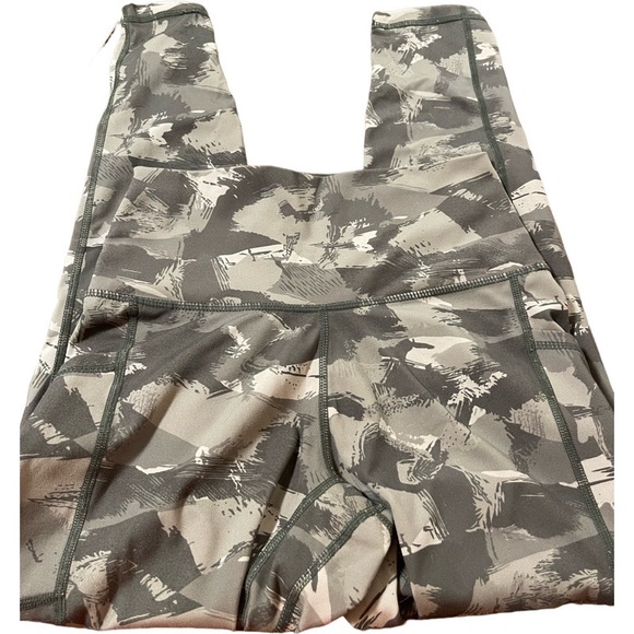 Camo leggings! - Picture 2 of 3